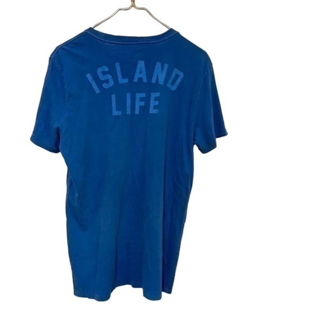 Shirt - Picture 2 of 3